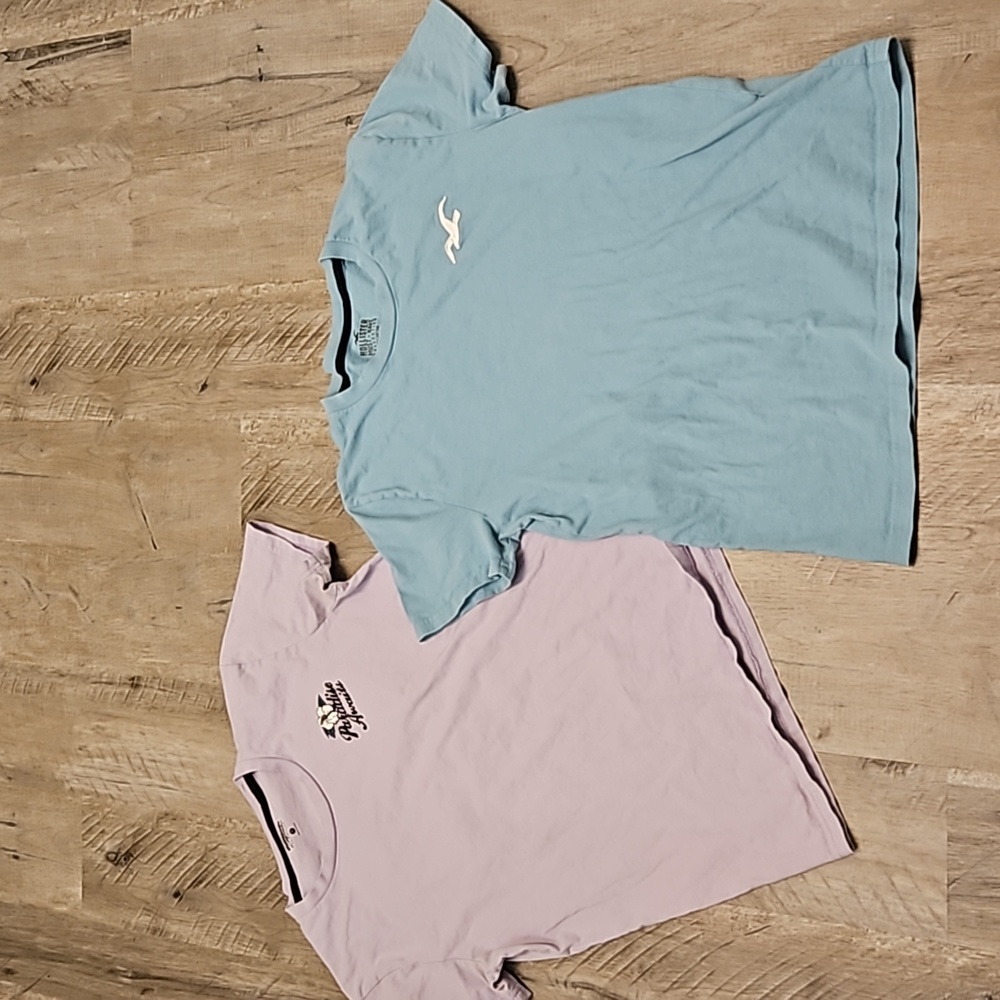 Hollister Tee Shirts Bundle of 2 Small